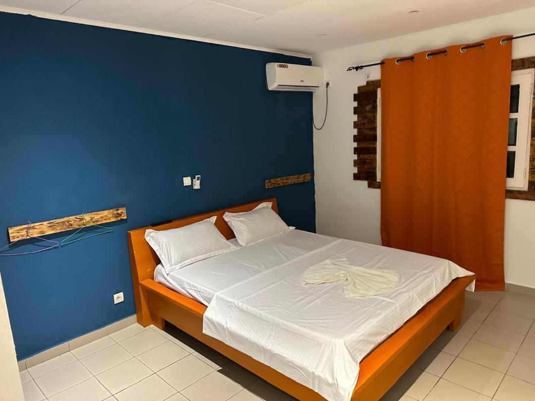 Iris Room Libreville Buitenkant foto