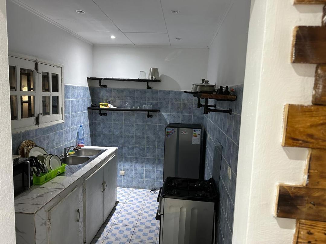 Iris Room Libreville Buitenkant foto